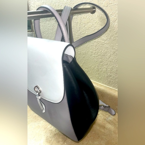 Kate Spade New York Adel Medium Flap
Backpack (Optic white/taupe/black) - Picture 4 of 14